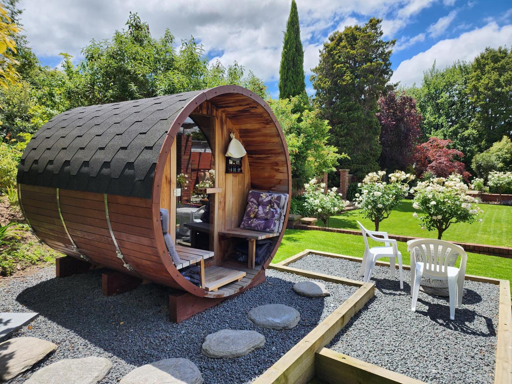 The Fern & Thistle Luxury Accommodation- Drinks, Hotpool, Sauna バルクルーサ エクステリア 写真